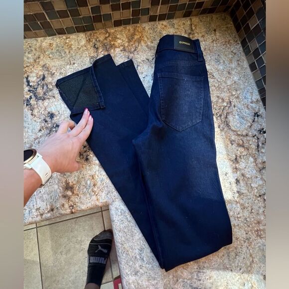 Express midrise flare, skyscraper jeans with a cute split at the ankles - Picture 4 of 8